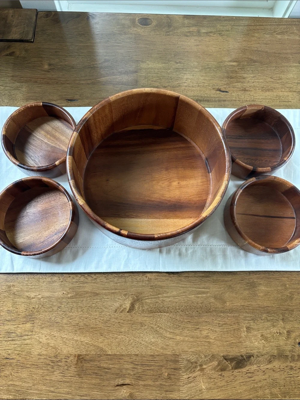 Wooden Salad Bowl Set with 4 Matching Bowls - Natural Brown